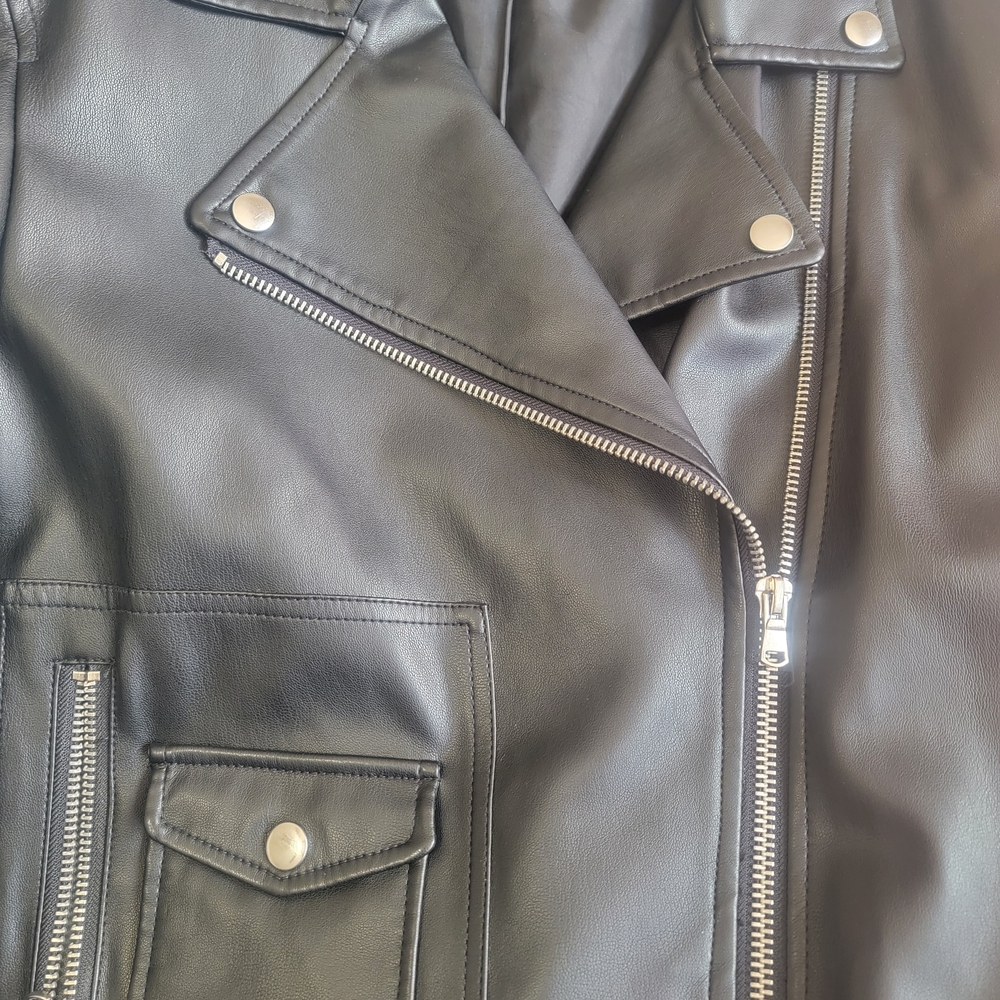 BAR III Black Faux Leather Women's Biker Jacket - Picture 10 of 10